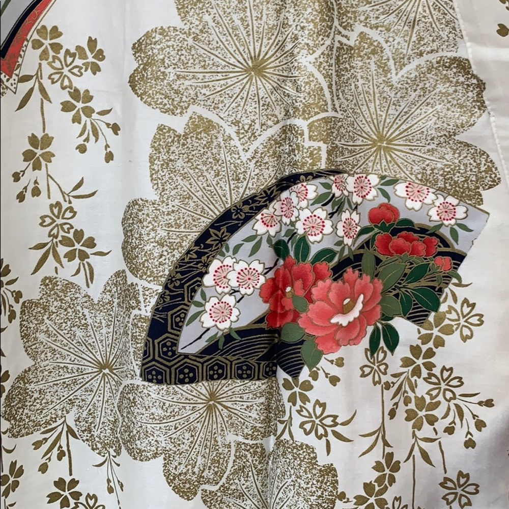 Authentic Kimono - Picture 2 of 4